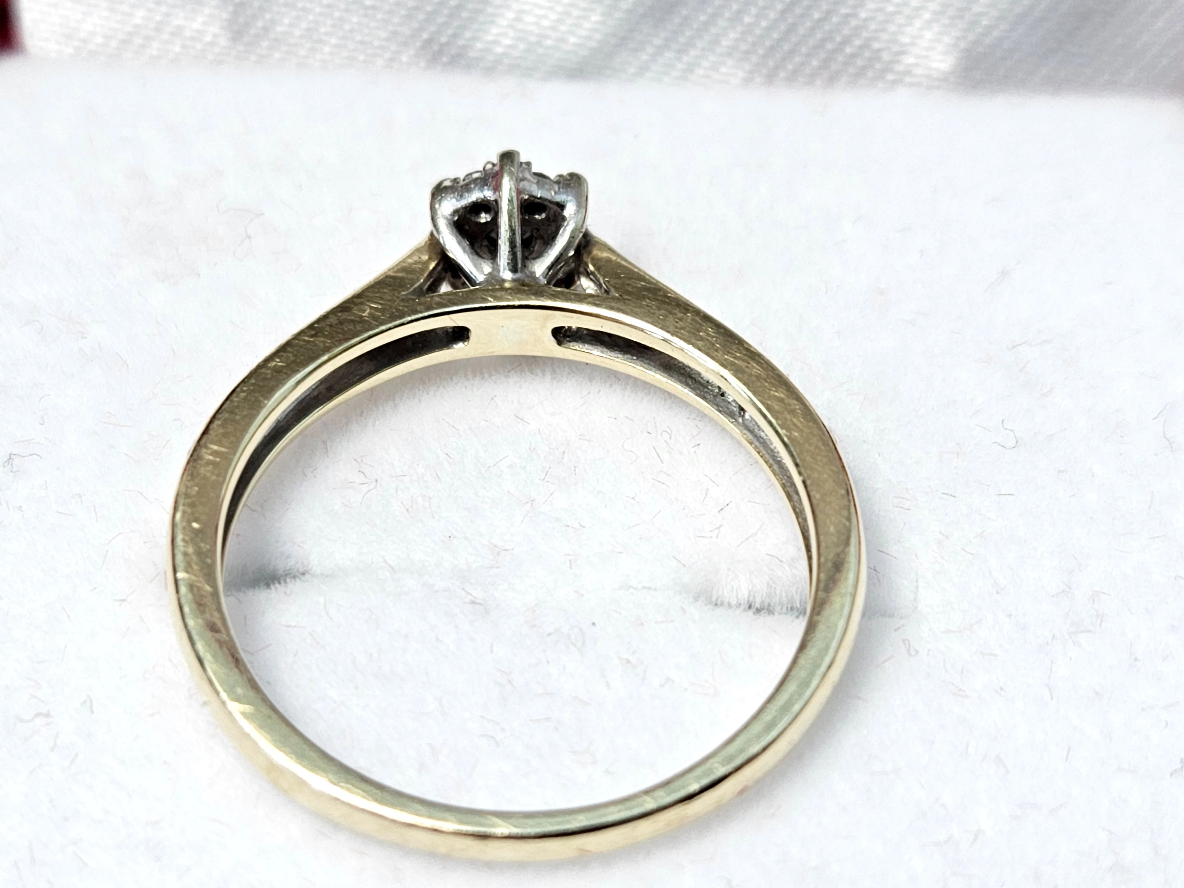 zloty-pierscionek-apart-254g-21szt-brylant-rodzaj-klasyczne