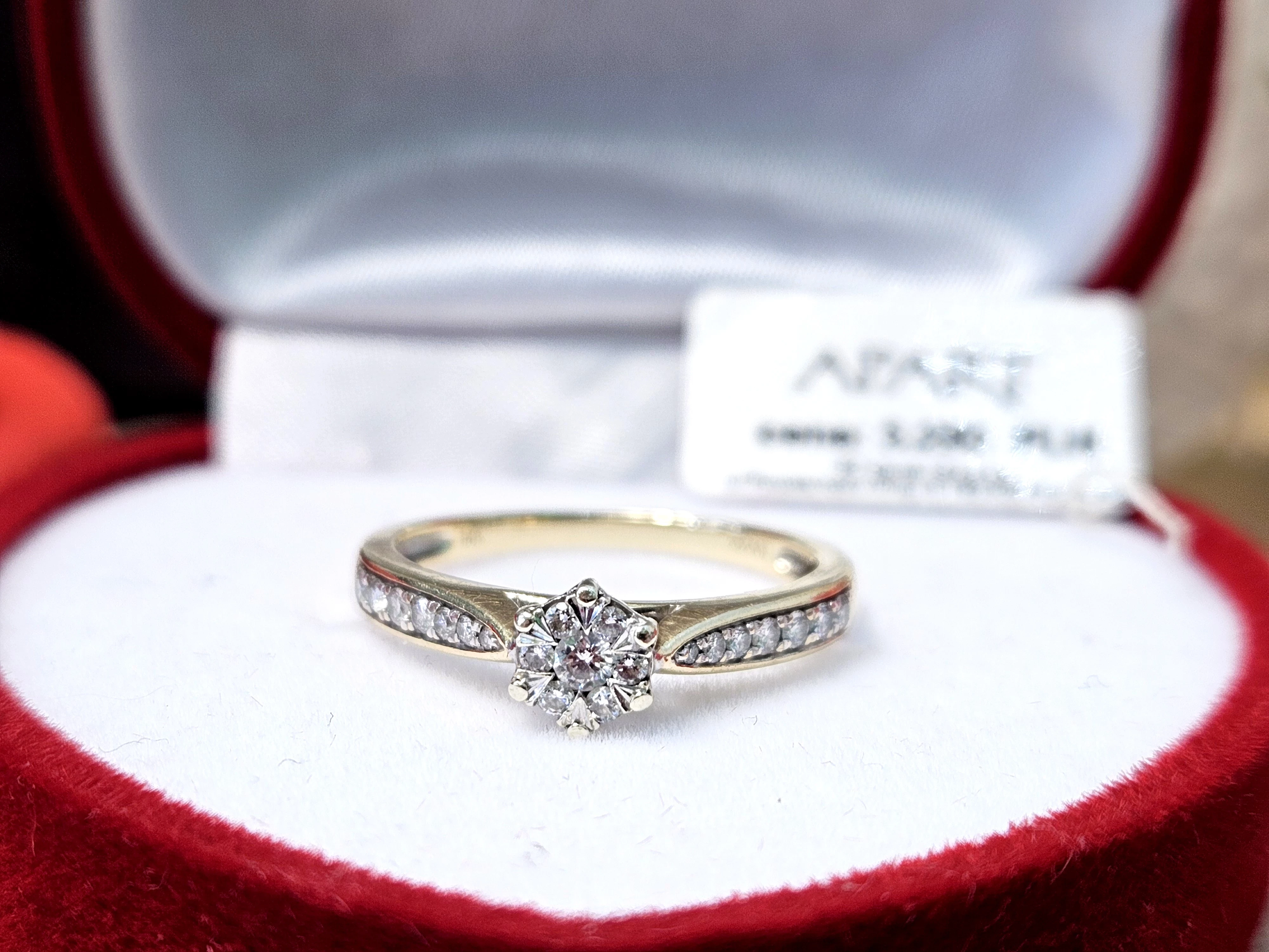 zloty-pierscionek-apart-254g-21szt-brylant-stan-uzywany