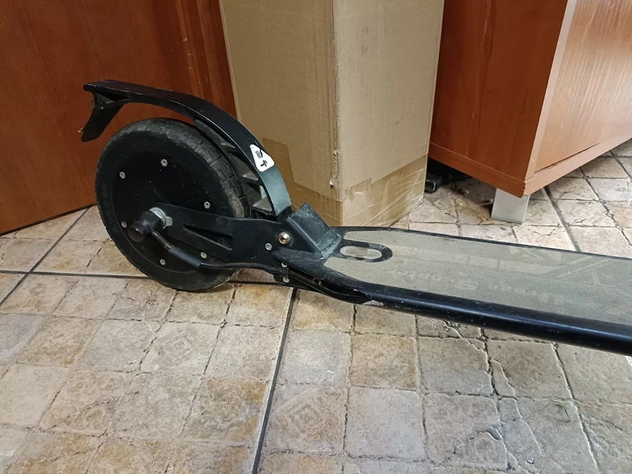 hulajnoga-urban-scooter-kolor-czarny