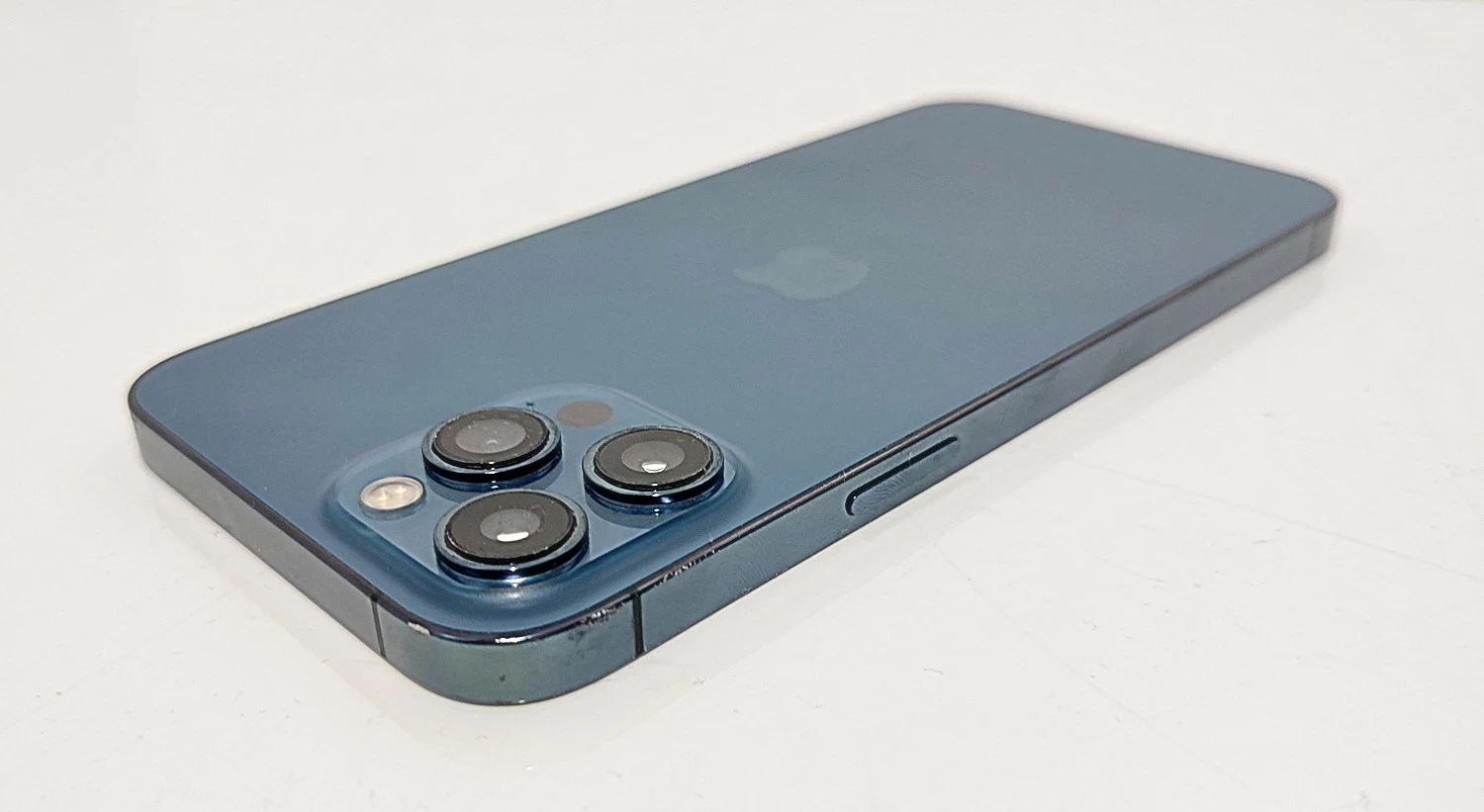 telefon-apple-iphone-12-pro-max-256gb-navy-bn-wbudowana-pamiec-256-gb