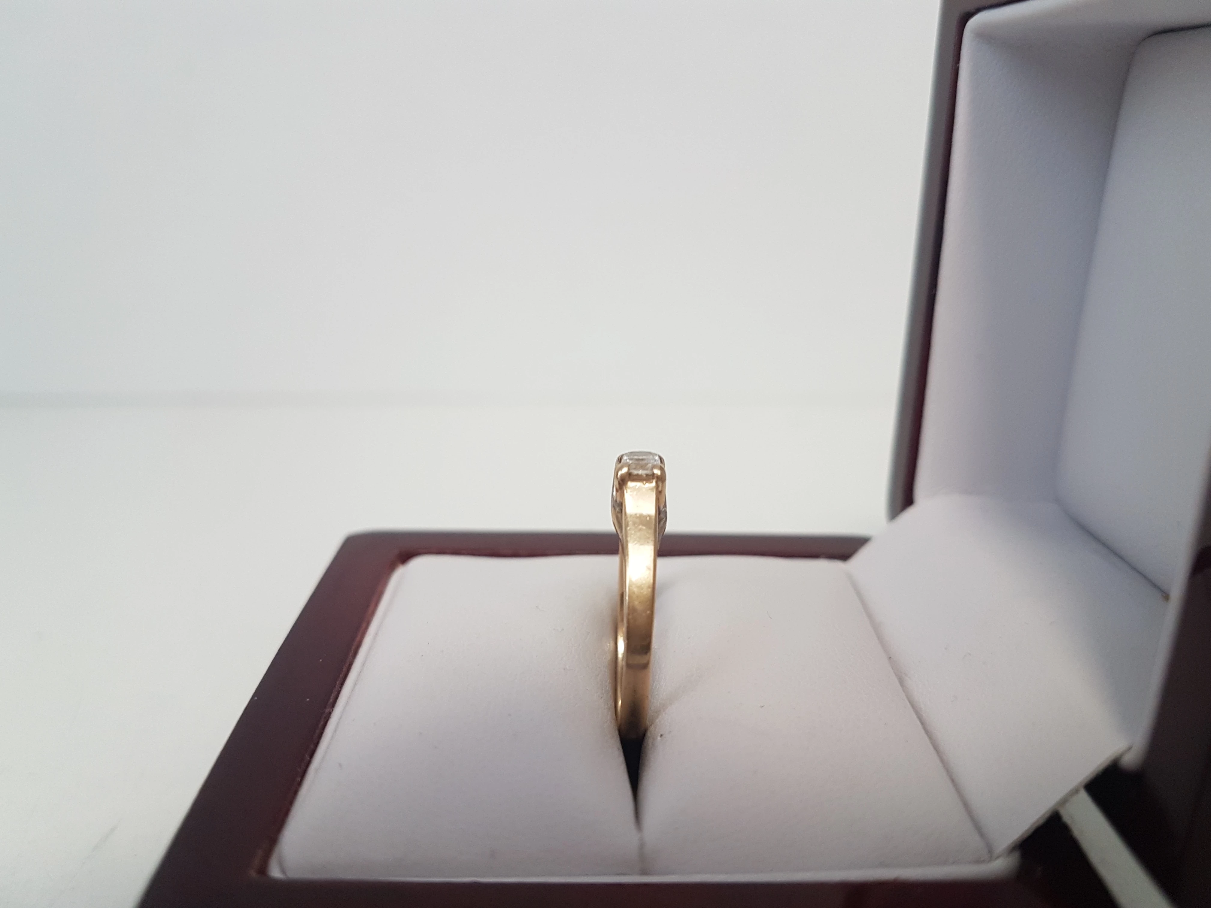 zloty-pierscionek-stan-uzywany