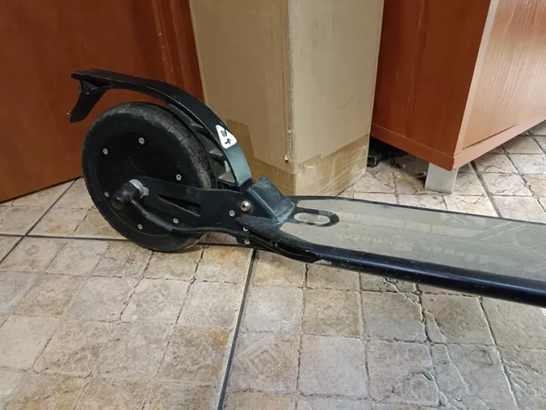 hulajnoga-urban-scooter-kolor-czarny