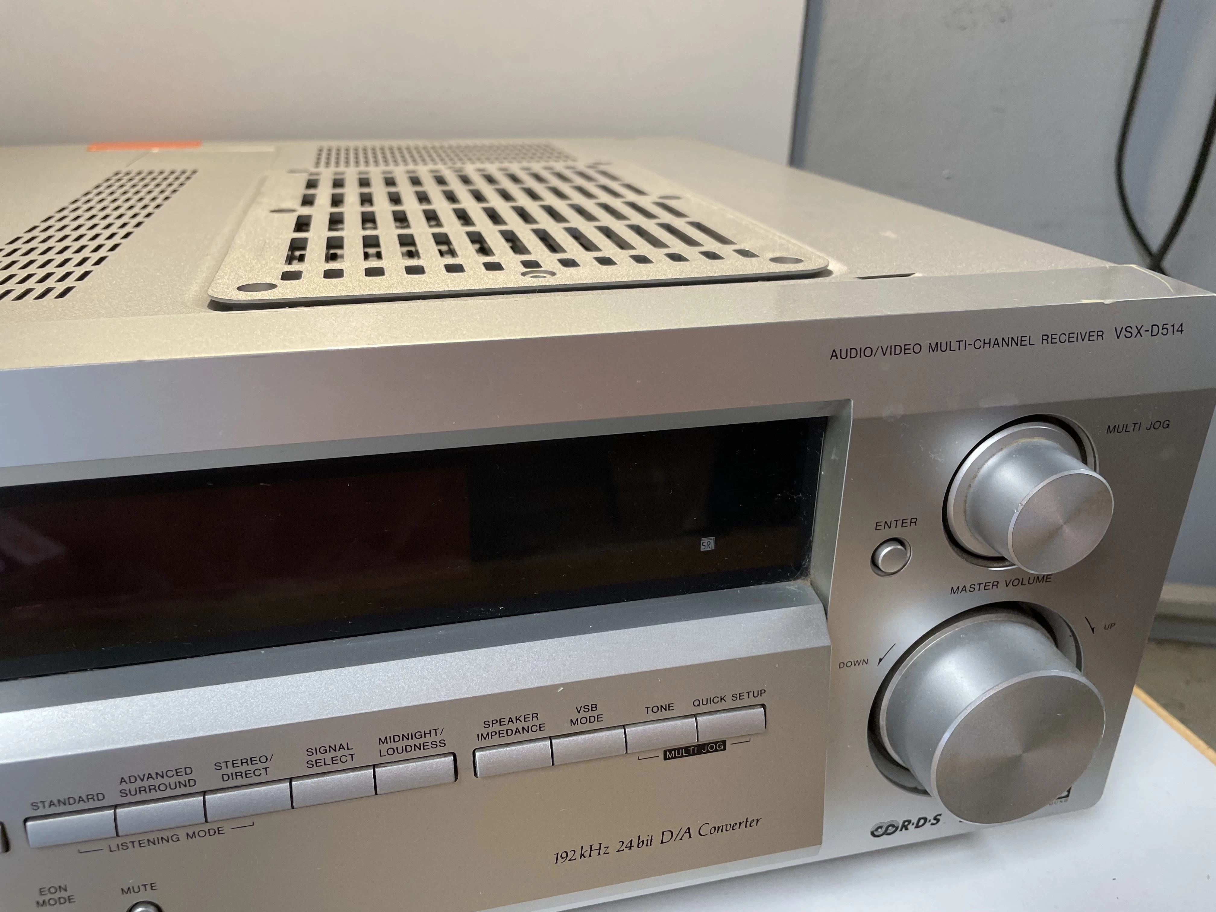 amplituner-pioneer-vsx-d514-pilot-product-id-1dc56411-a44d-4d89-8194-7259a64365f0