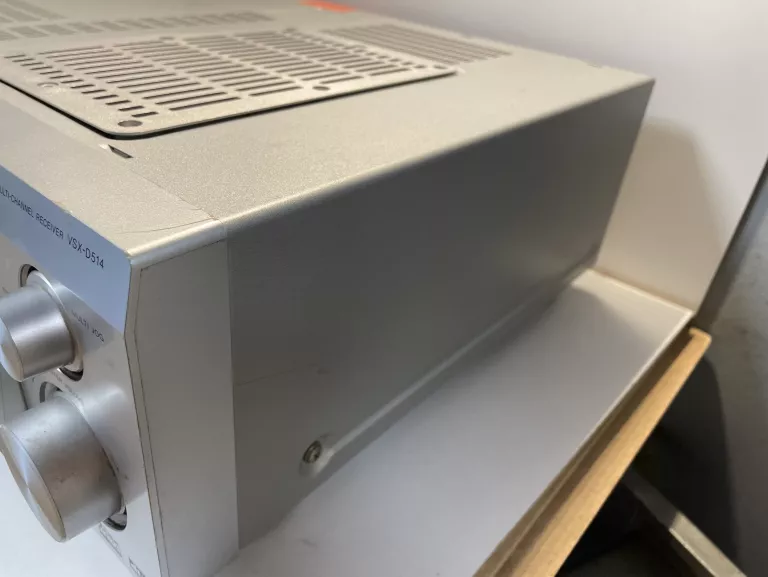 amplituner-pioneer-vsx-d514-pilot-kolor-srebrny