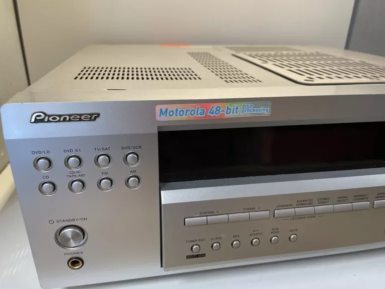 amplituner-pioneer-vsx-d514-pilot-marka-pioneer