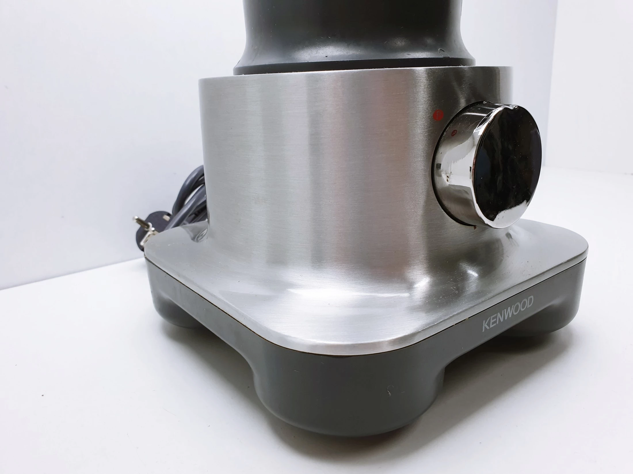 robot-kuchenny-kenwood-fpm-25-marka-delonghi