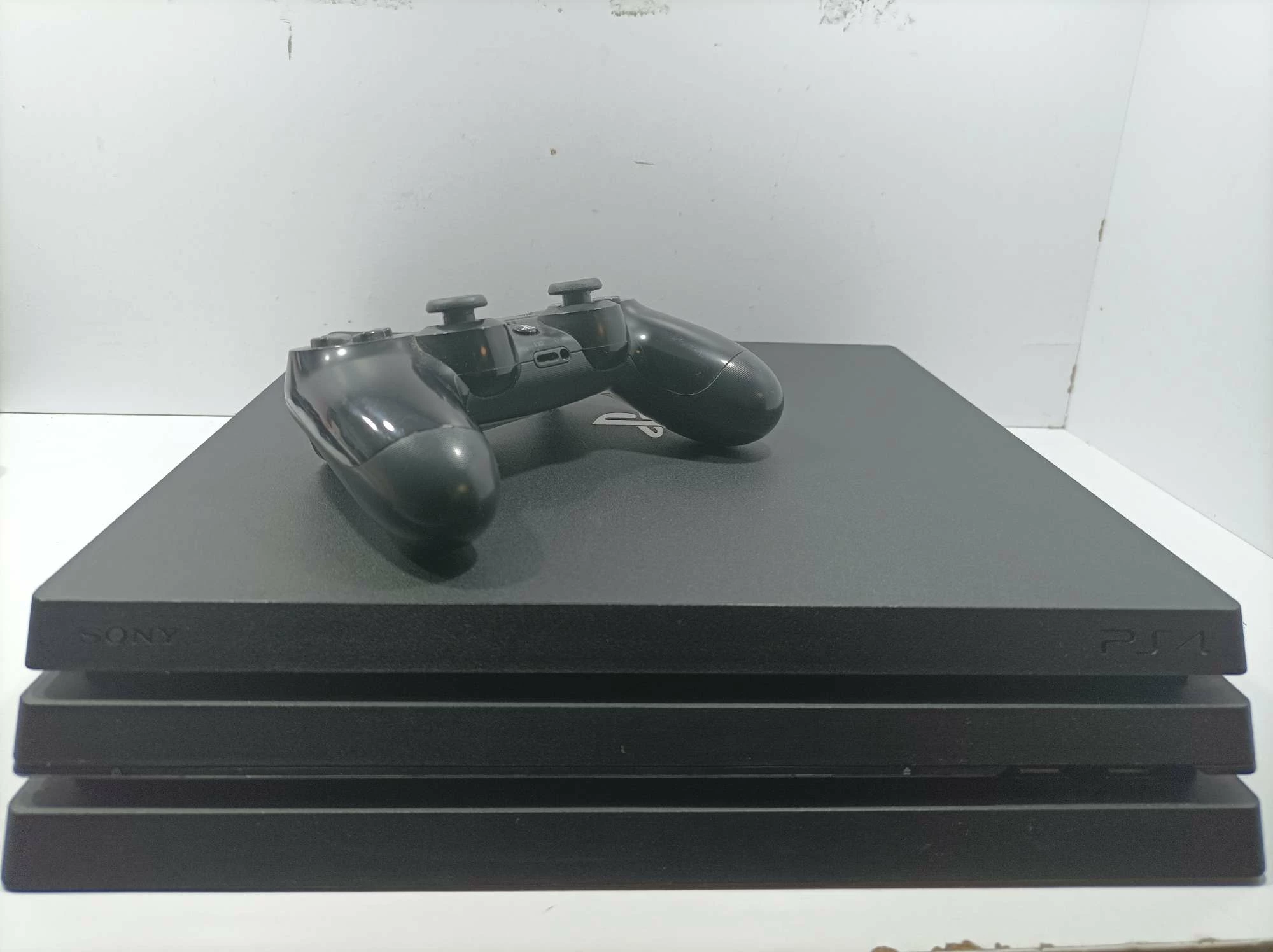 konsola-ps4-pro-kod-producenta-354632580