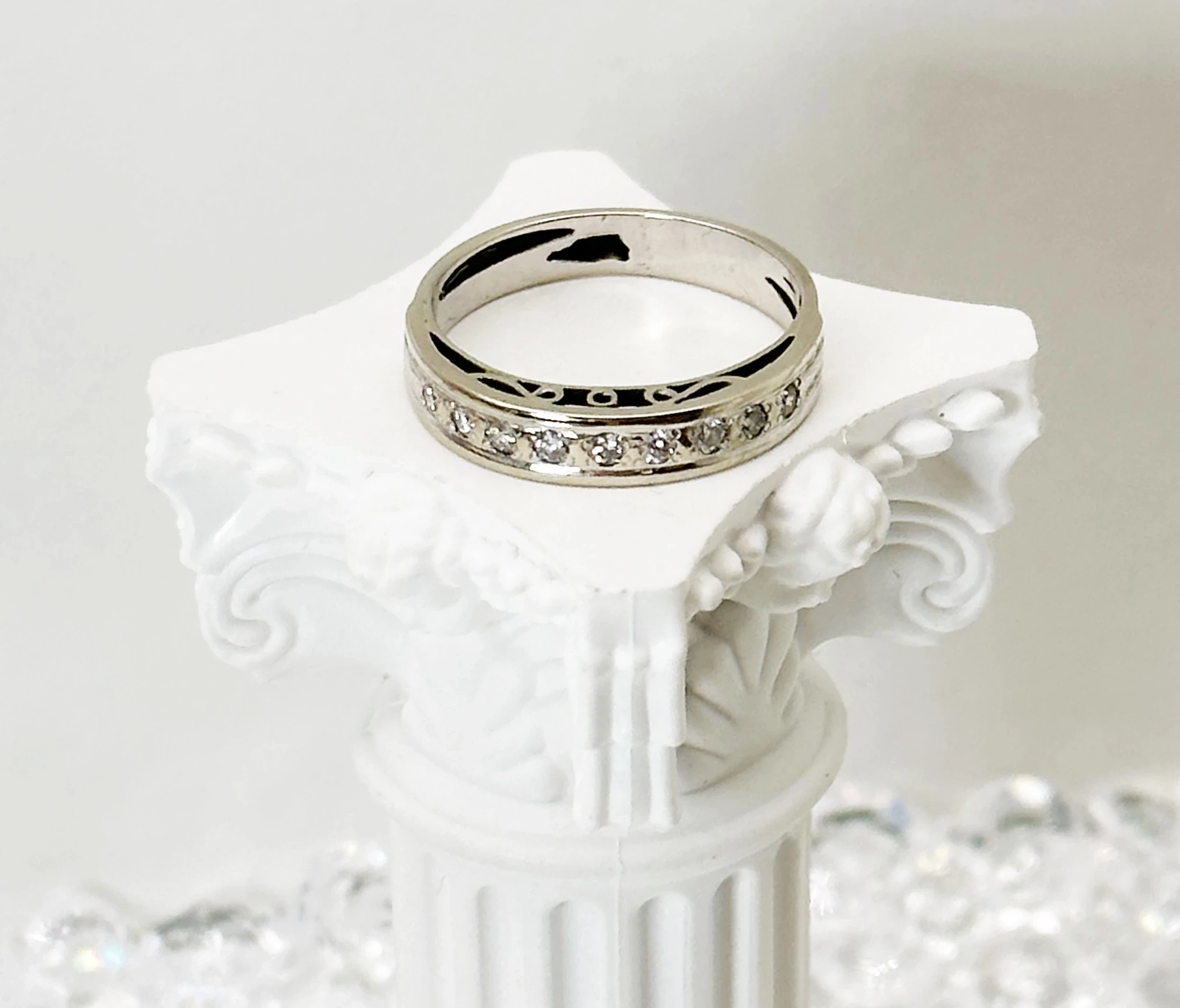 pierscionek-z-brylantami-biale-zloto-585-r16-346-stan-uzywany