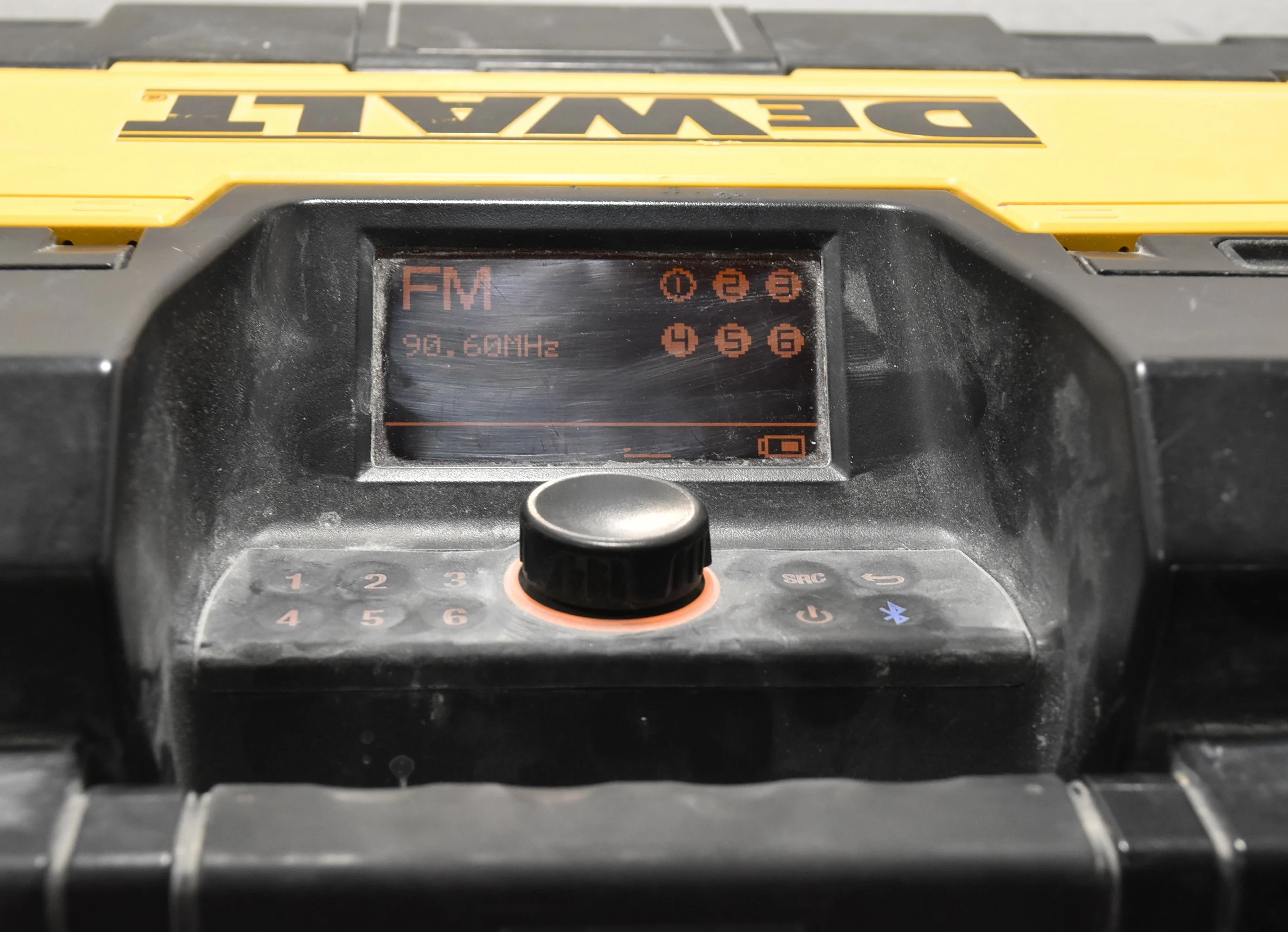 radio-budowlane-dewalt-dwst1-75659-qw-kod-producenta-dwst1-75659-qw