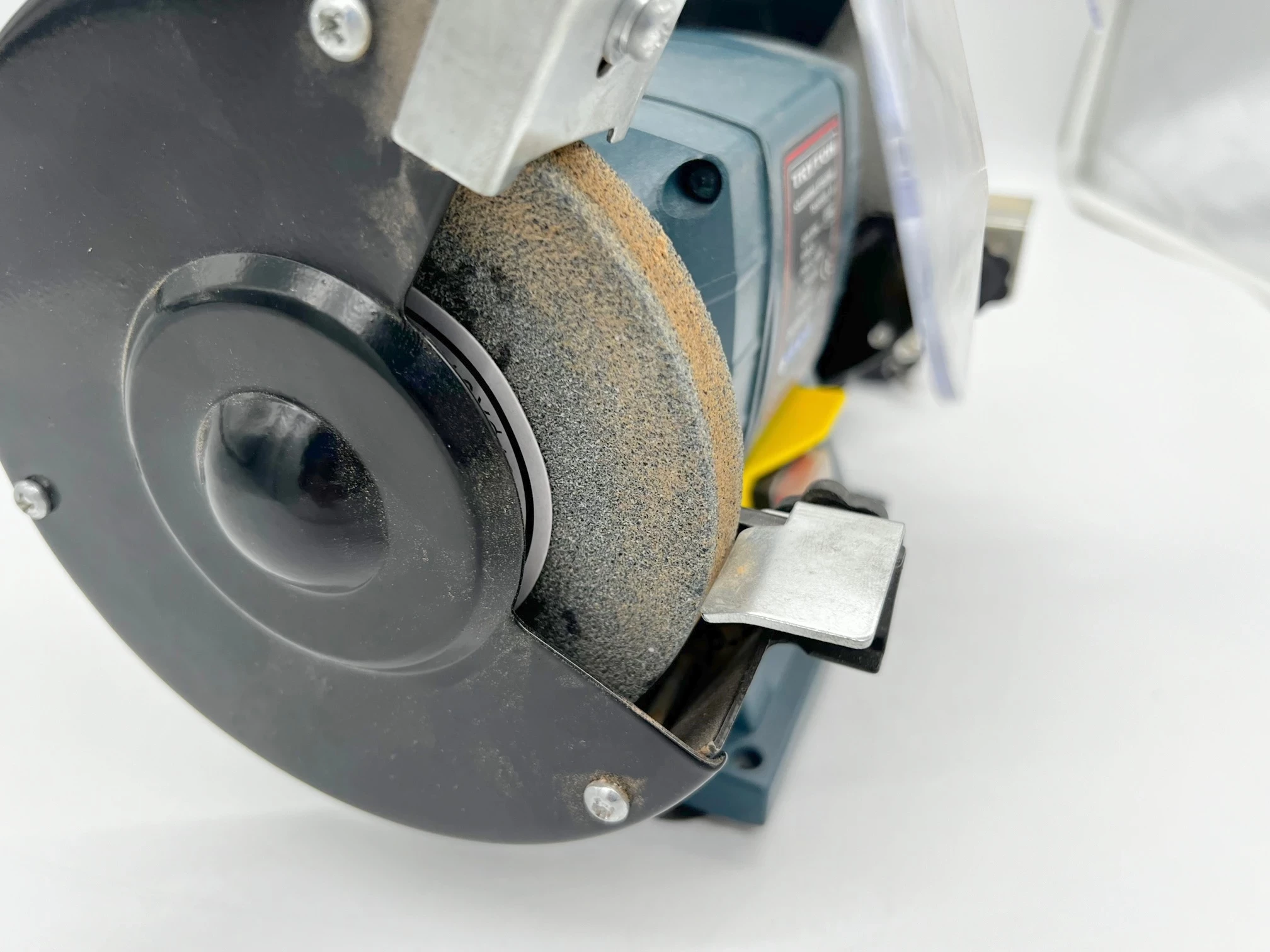 szlifierka-stolowa-tryton-ts121501-rodzaj-zasilania-sieciowe