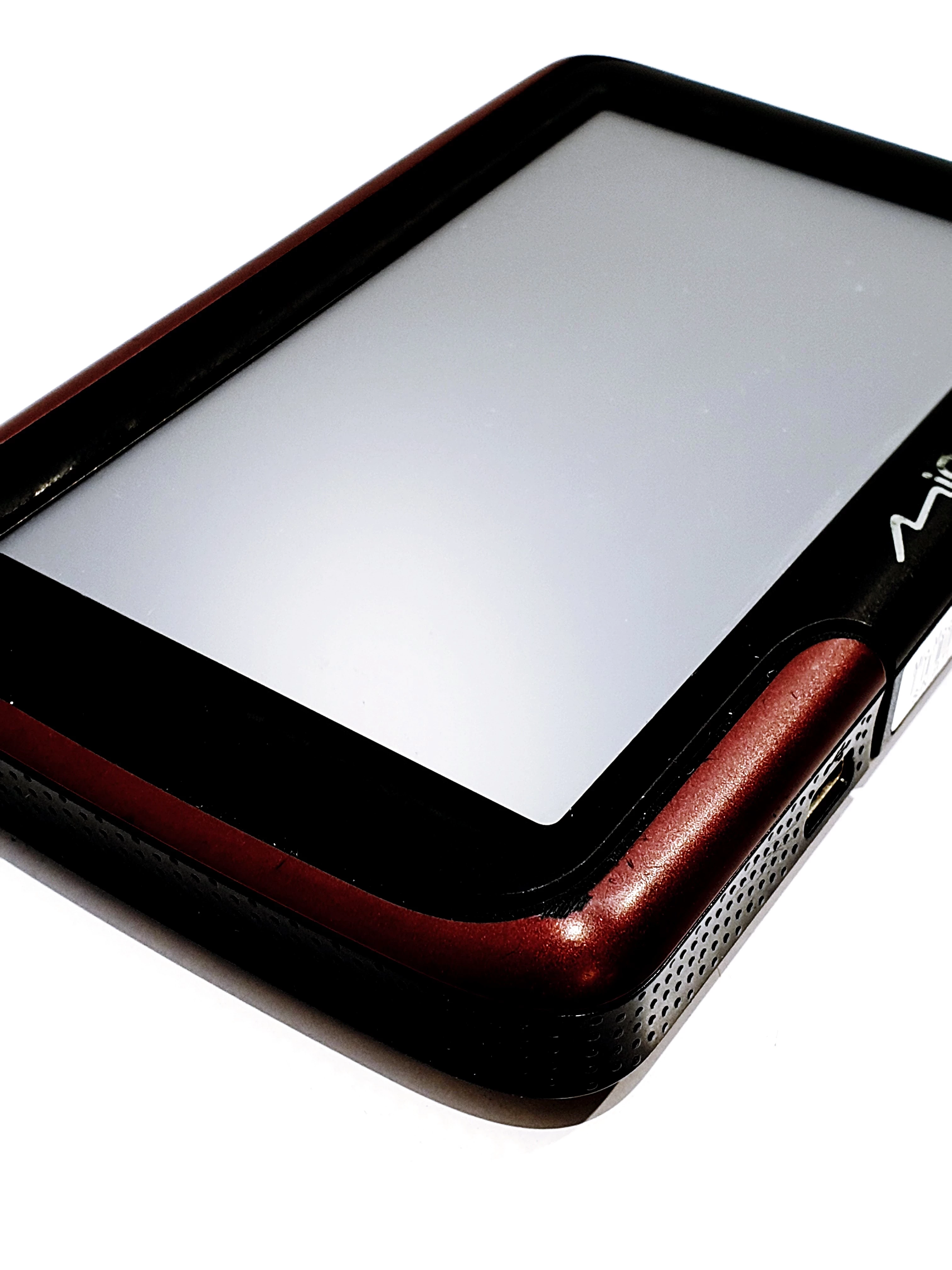 nawigacja-mio-n255-ladowarka-samochodowa-model-s600