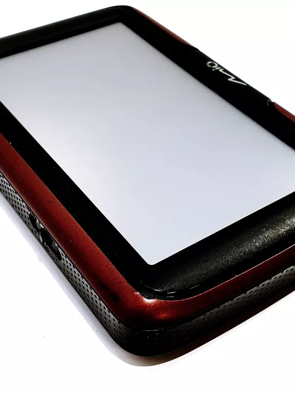 nawigacja-mio-n255-ladowarka-samochodowa-przekatna-ekranu-500