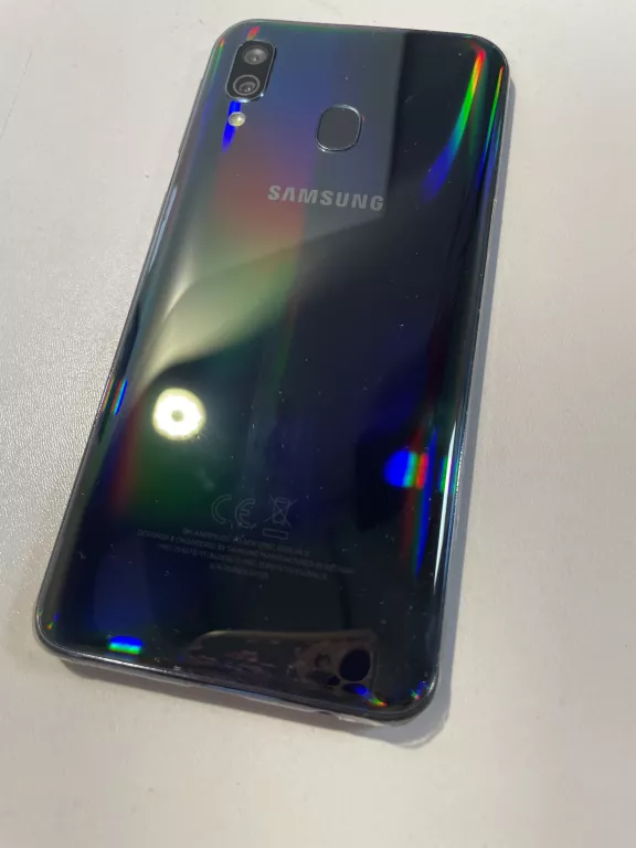 telefon-samsung-galaxy-a40-wbudowana-pamiec-64-gb