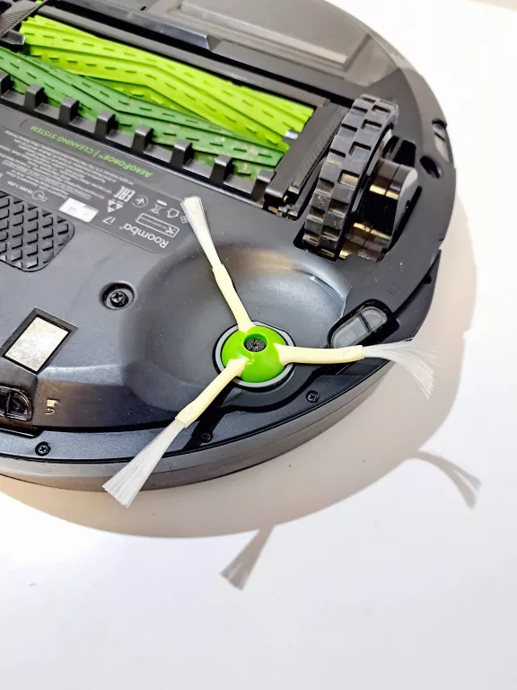 ROBOT SPRZĄTAJĄCY IROBOT ROOMBA I7