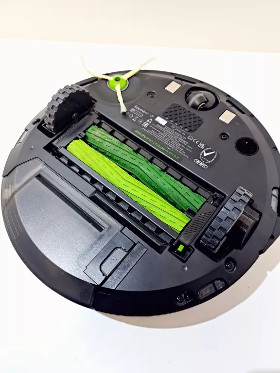 ROBOT SPRZĄTAJĄCY IROBOT ROOMBA I7
