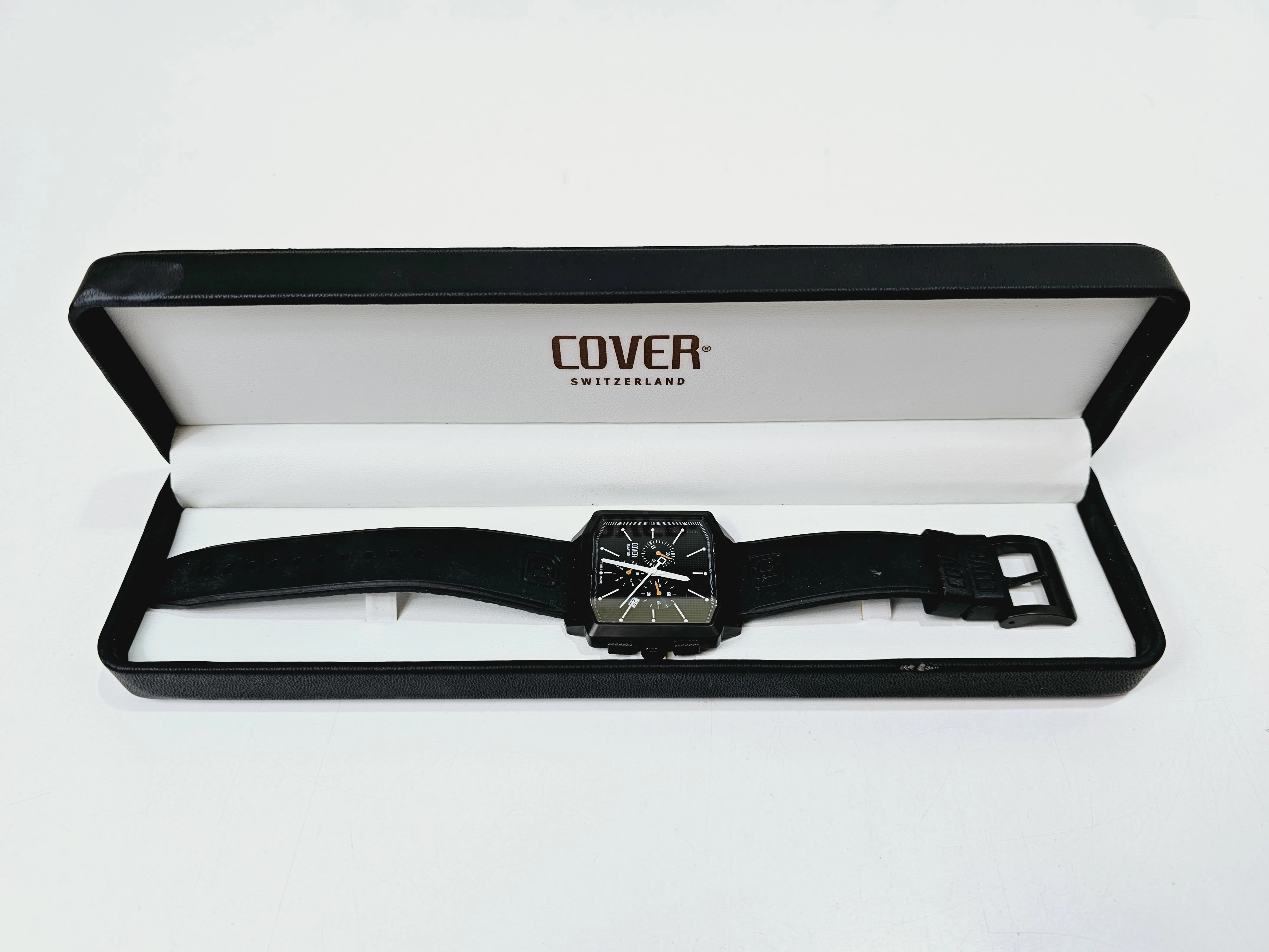 zegarek-cover-co152-reymonta-15-warszawa