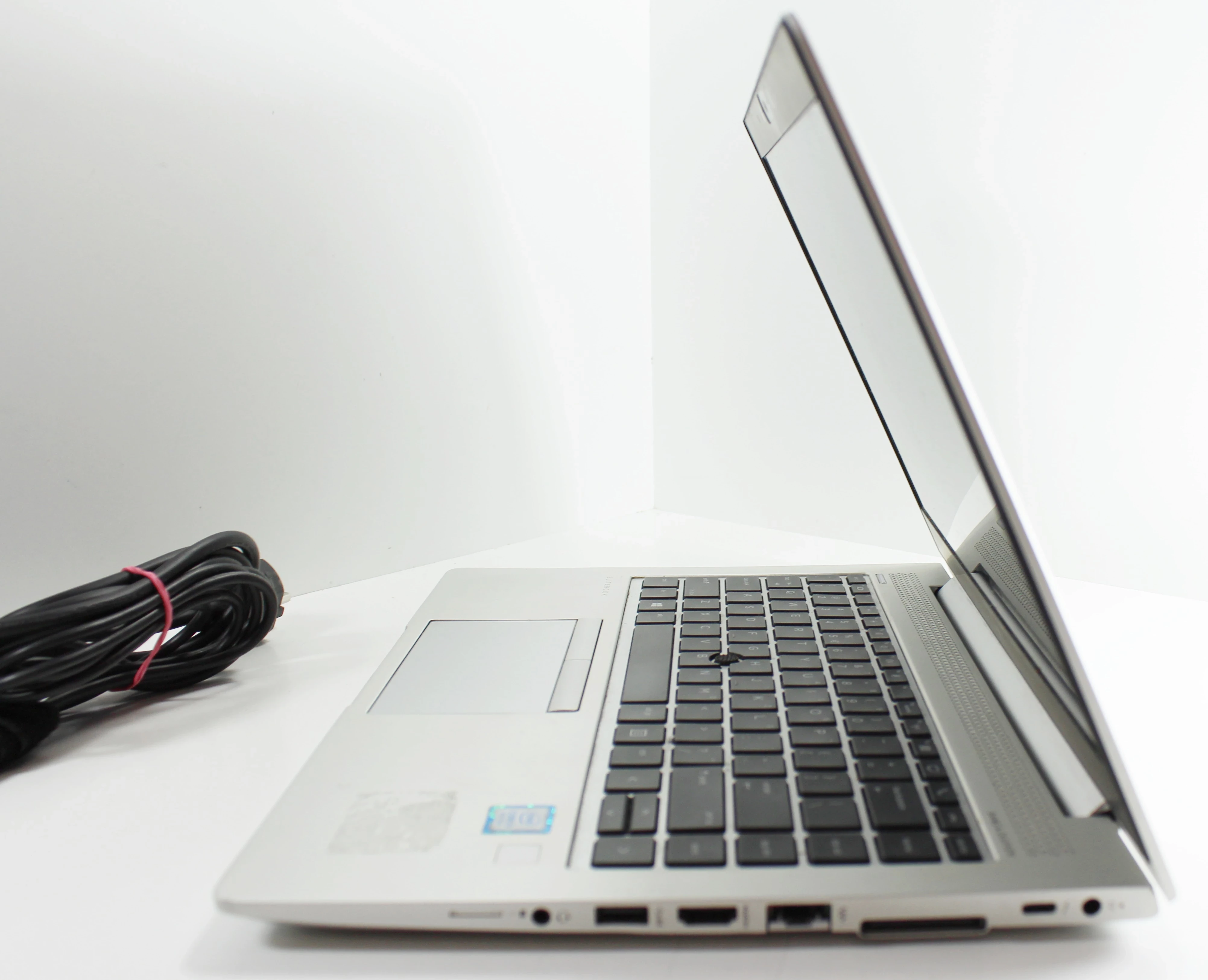 laptop-hp-elitebook-840-8gb-ram-ax200ngw-wielkosc-pamieci-ram-8-gb