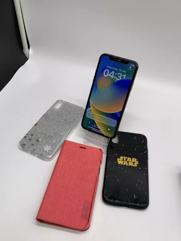 SMARTFON APPLE IPHONE XS 256GB + 3 ETUI OPIS
