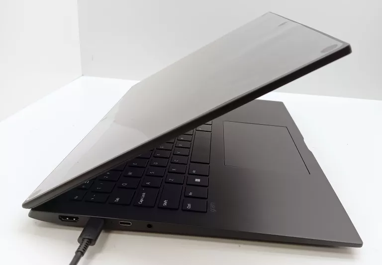 LAPTOP LG GRAM 16Z90R - G.AA55Y I5