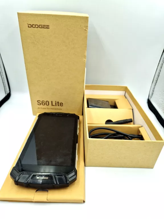TELEFON DOOGEE S60 LITE
