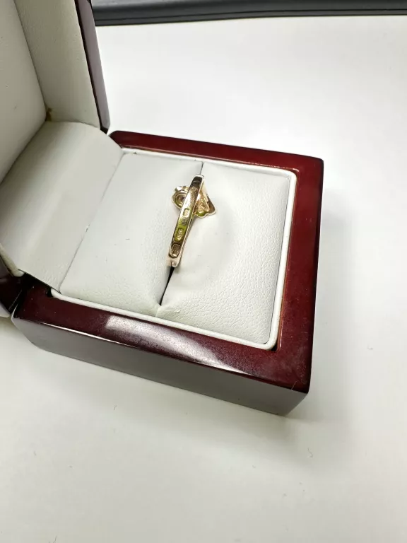 zloty-pierscionek-z-cyrkonia-585-230-material-15835-2