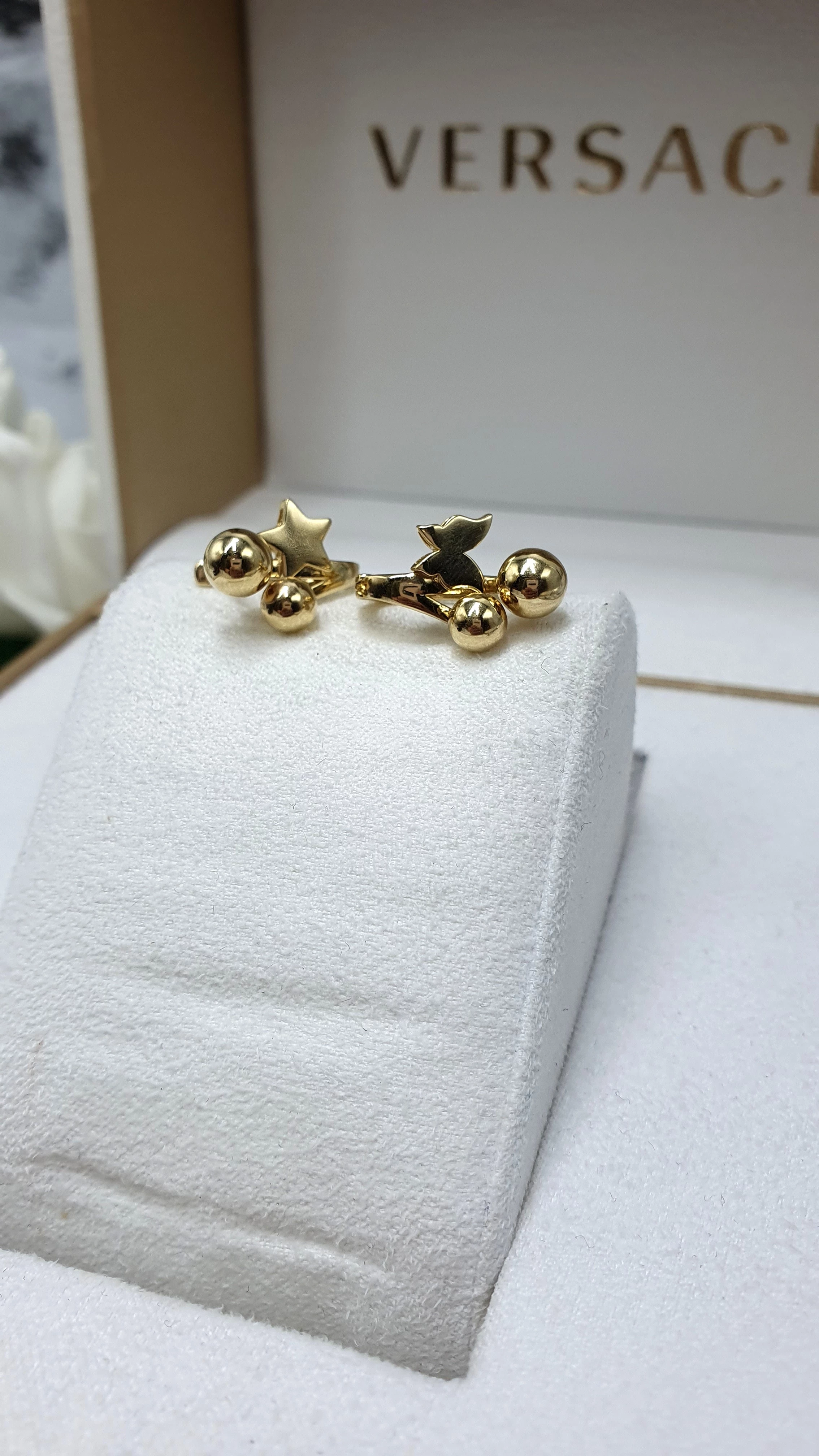 zlote-kolczyki-wiszace-kulki-z-motylem-397585-stan-11323-238058