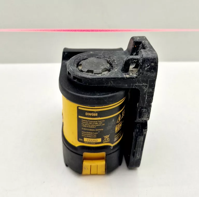 LASER KRZYŻOWY DEWALT DW088