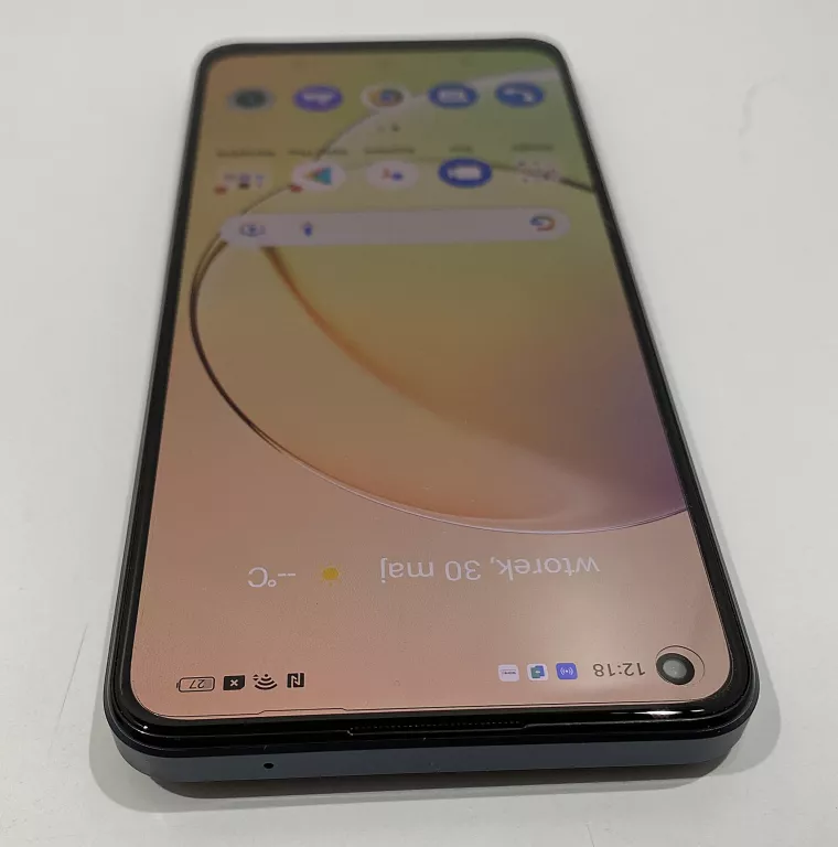 telefon-realme-10-jak-nowy-typ-smartfon