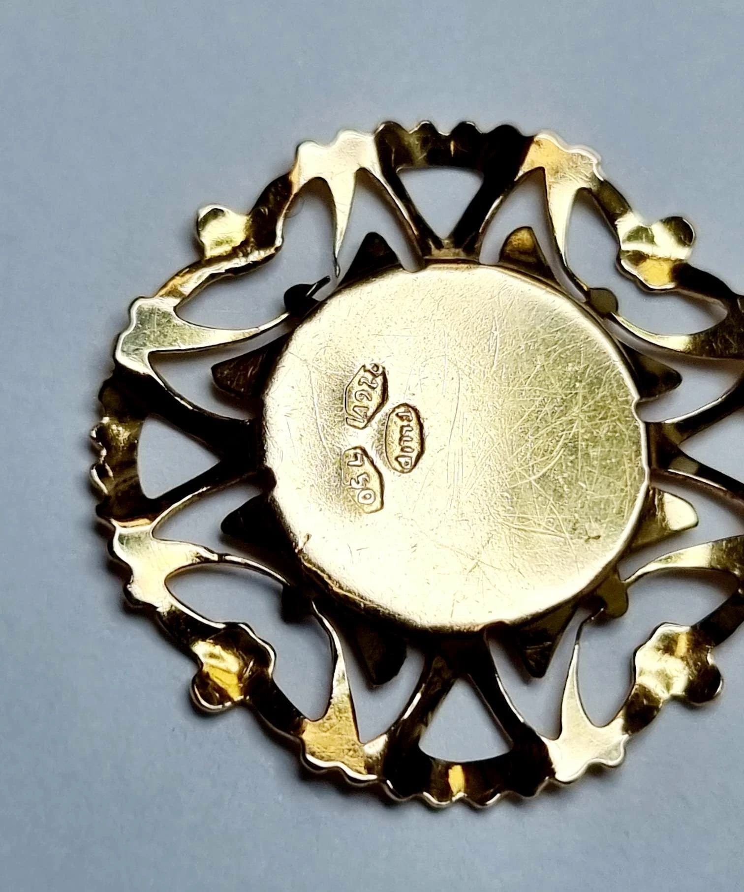 zlota-zawieszka-matka-boska-p750-181g-rodzaj-2205-2