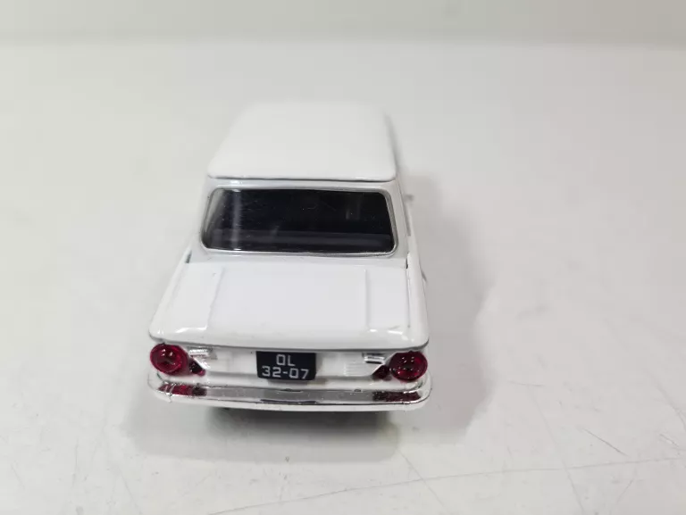 ZAZ ZAPOROŻEC 968A, SKALA 1:43 POLECAM!!