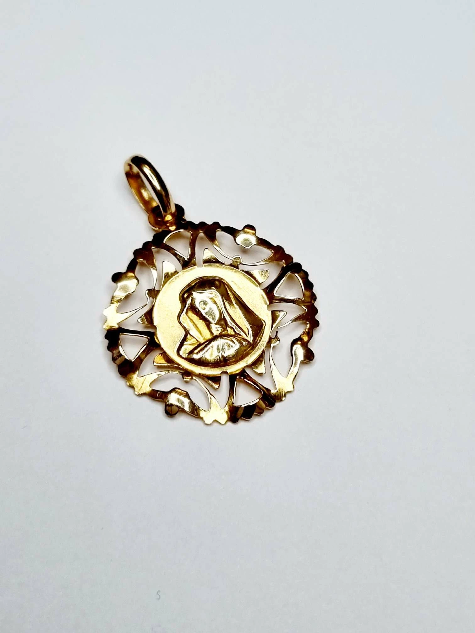 zlota-zawieszka-matka-boska-p750-181g-katowicka-7-katowice