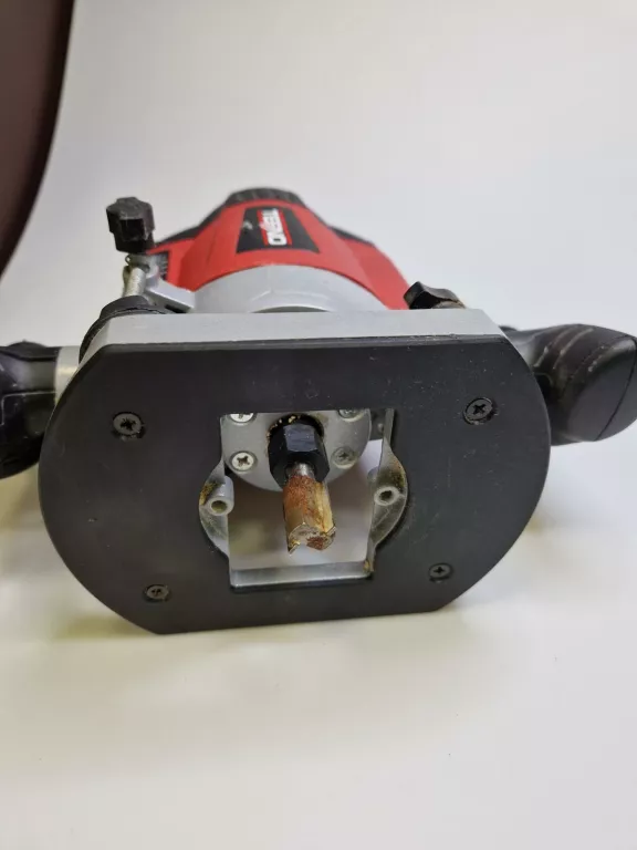 FREZARKA GÓRNOWRZECIONOWA TEENO 1200W VPER1023