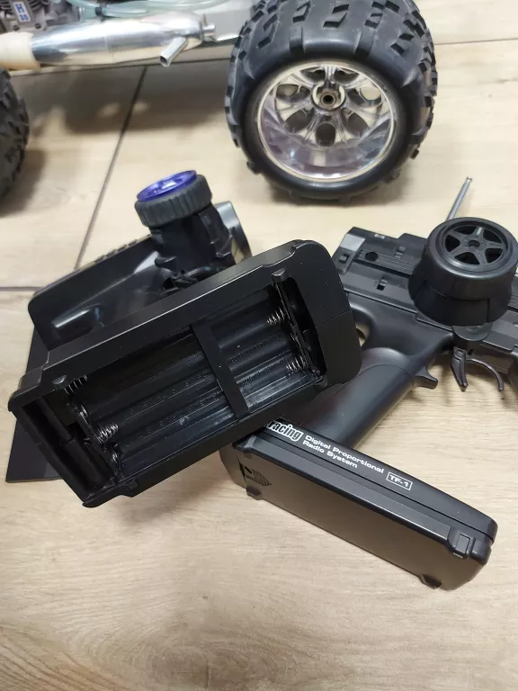 AUTKO SPALINOWE 4X4 SEBEN-RACING + PILOT