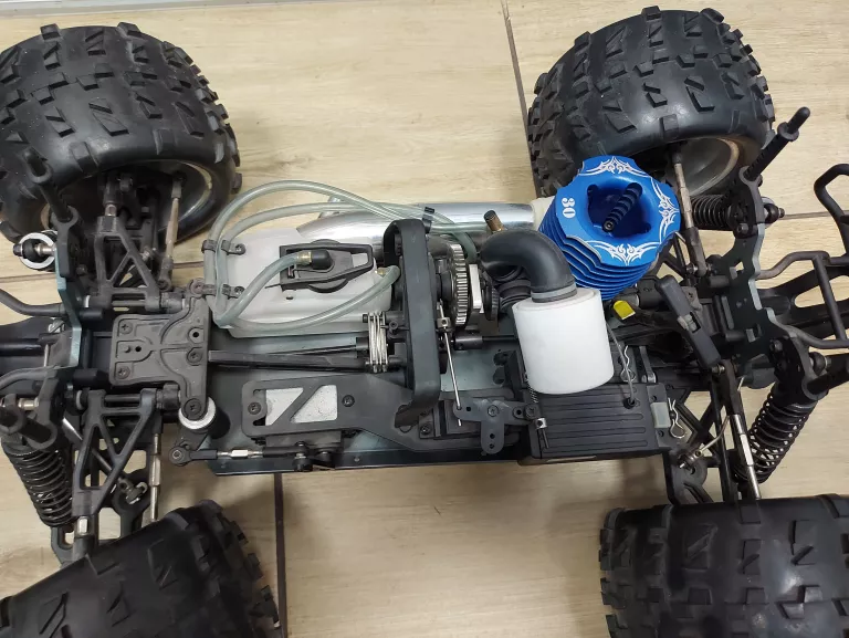 AUTKO SPALINOWE 4X4 SEBEN-RACING + PILOT