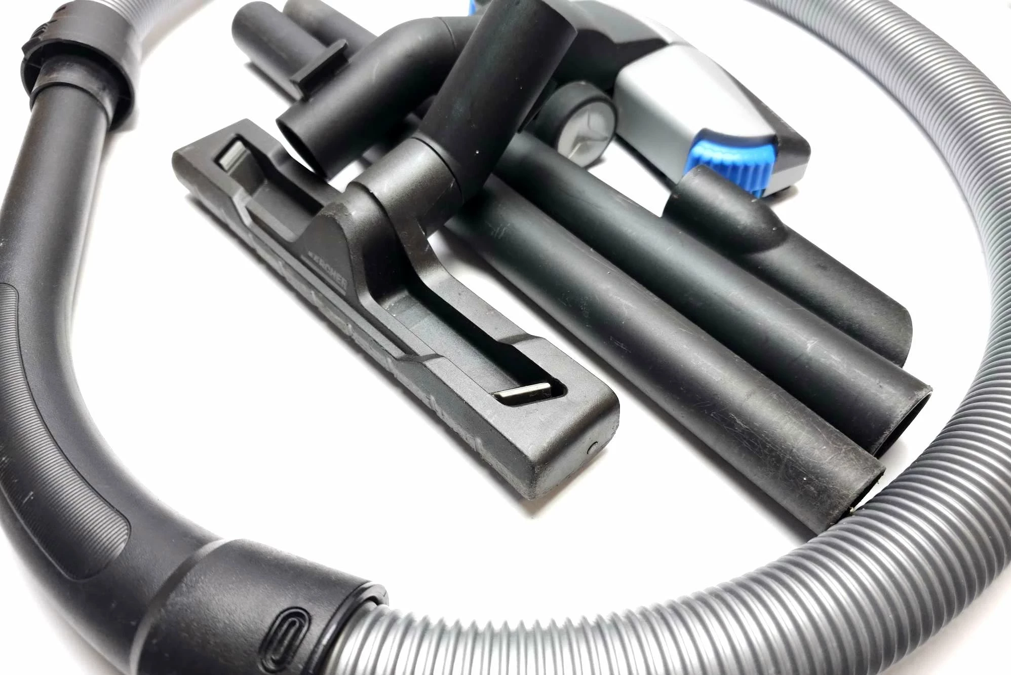 odkurzacz-philips-fc-8526-kpl-moc-750