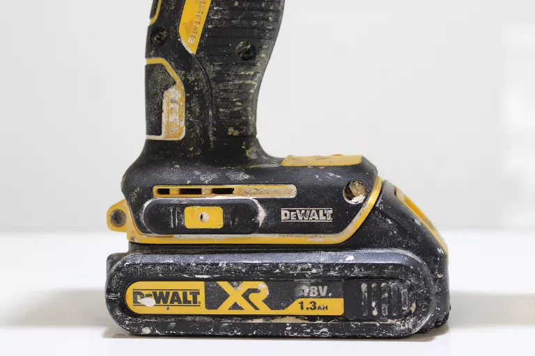 WIERTARKO-WKRĘTARKA DEWALT DCD771C2 18V 1500RPM