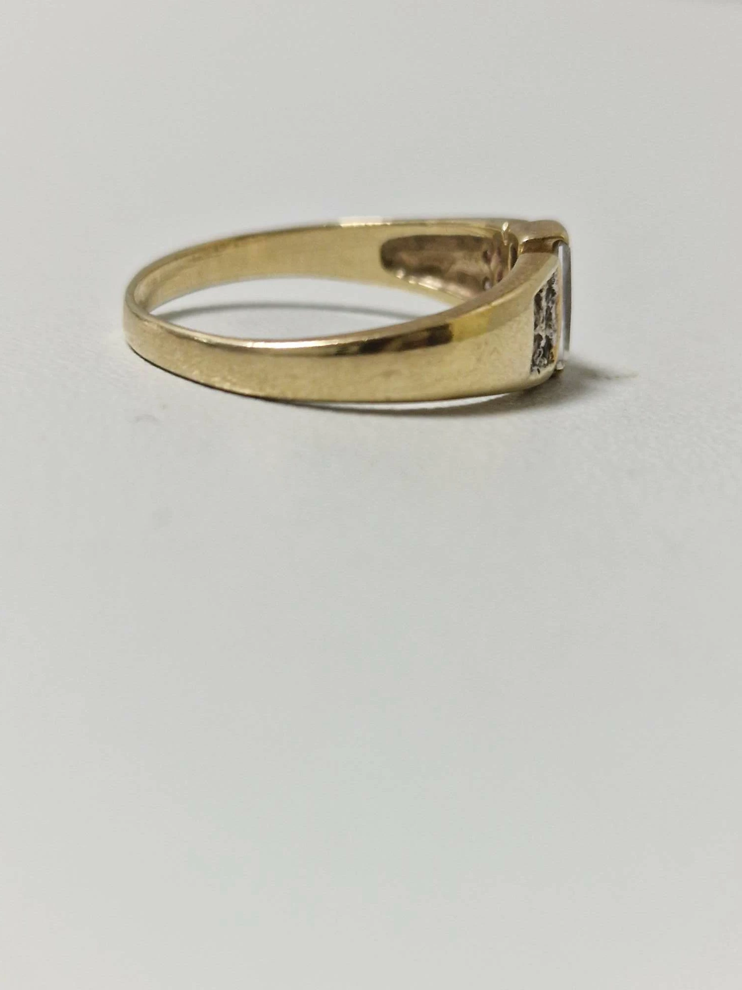 zloty-pierscionek-333-204g-material-15835-2