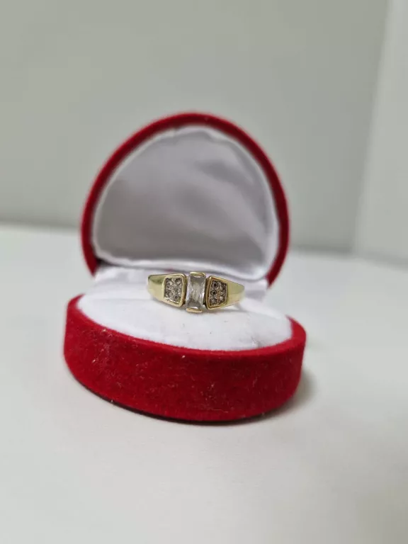 ZŁOTY PIERŚCIONEK 333 2,04G