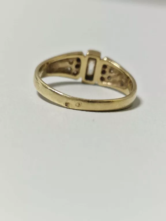 zloty-pierscionek-333-204g-rodzaj-2205-2