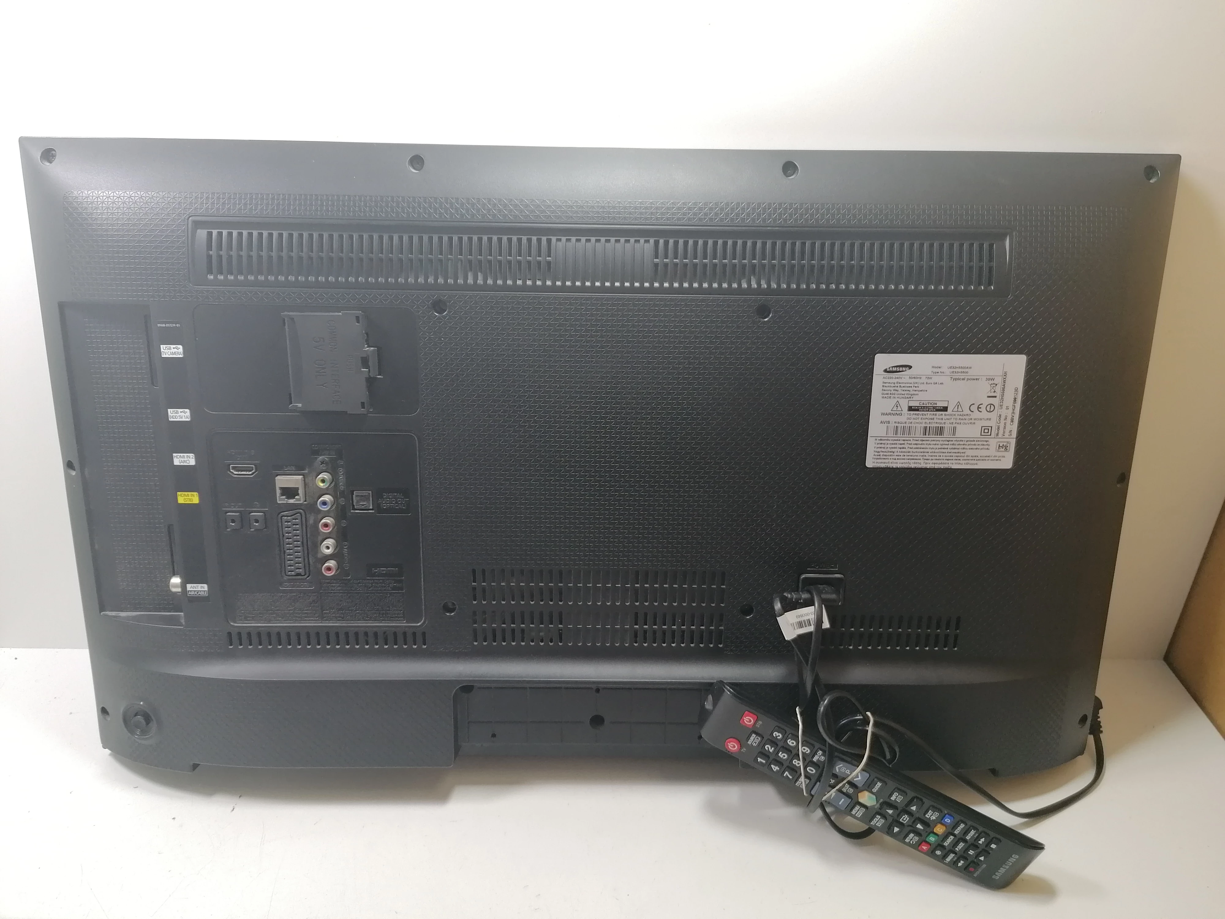 samsung-telewizor-ue32h5500-tv-led-full-hd-32-pilot-typ-telewizora-led