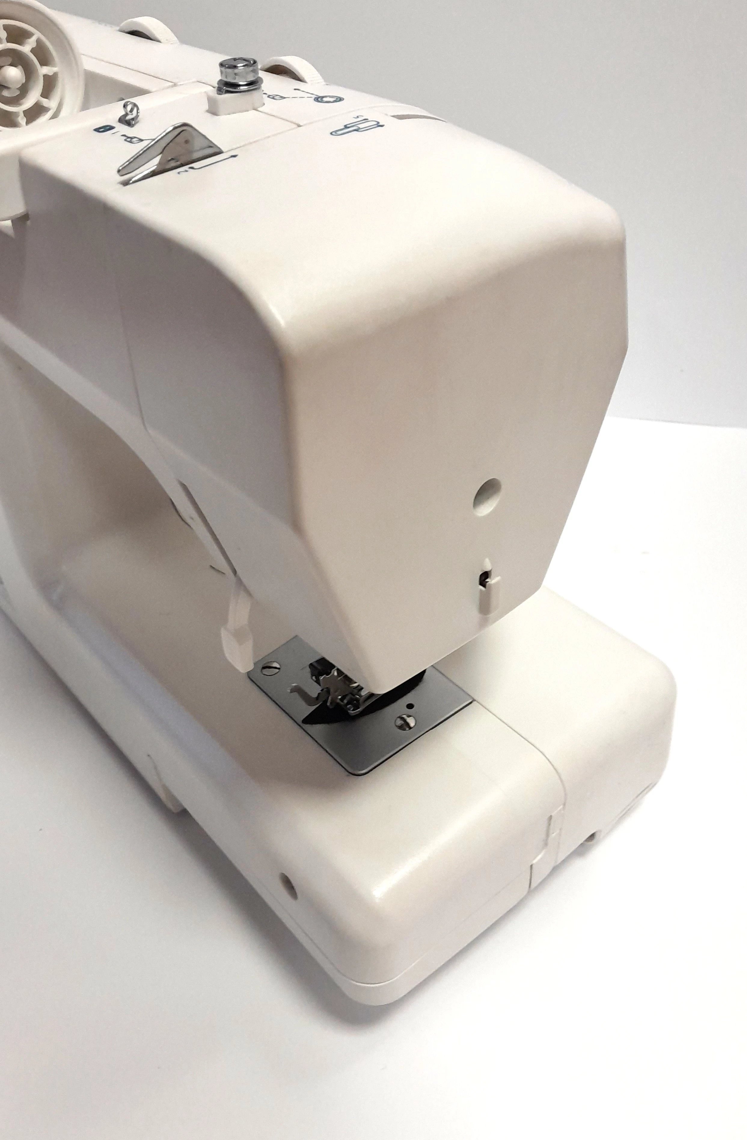 maszyna-do-szycia-silvercrest-snm-33-marka-silvercrest