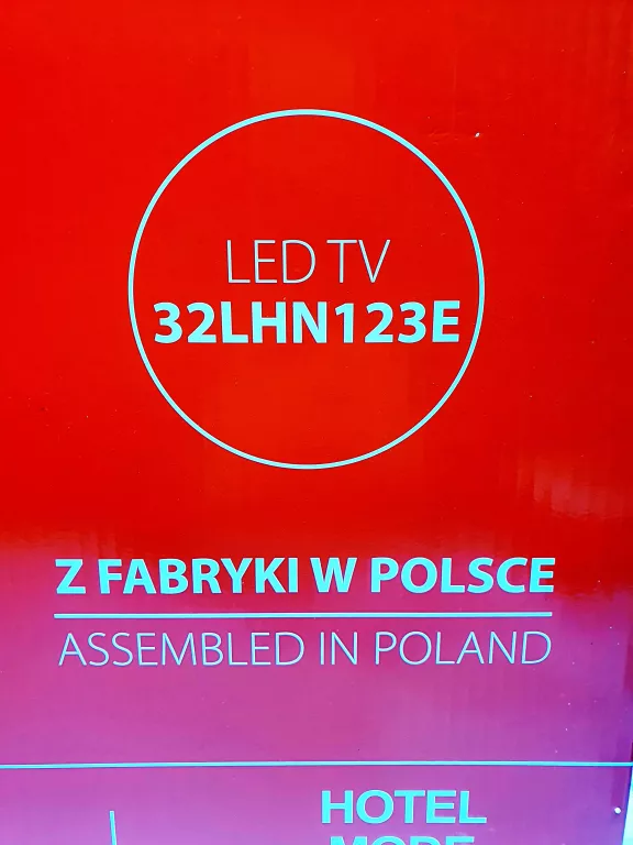 TELEWIZOR 32' MANTA PUDEŁKO + PILOT POWYSTAWOWY