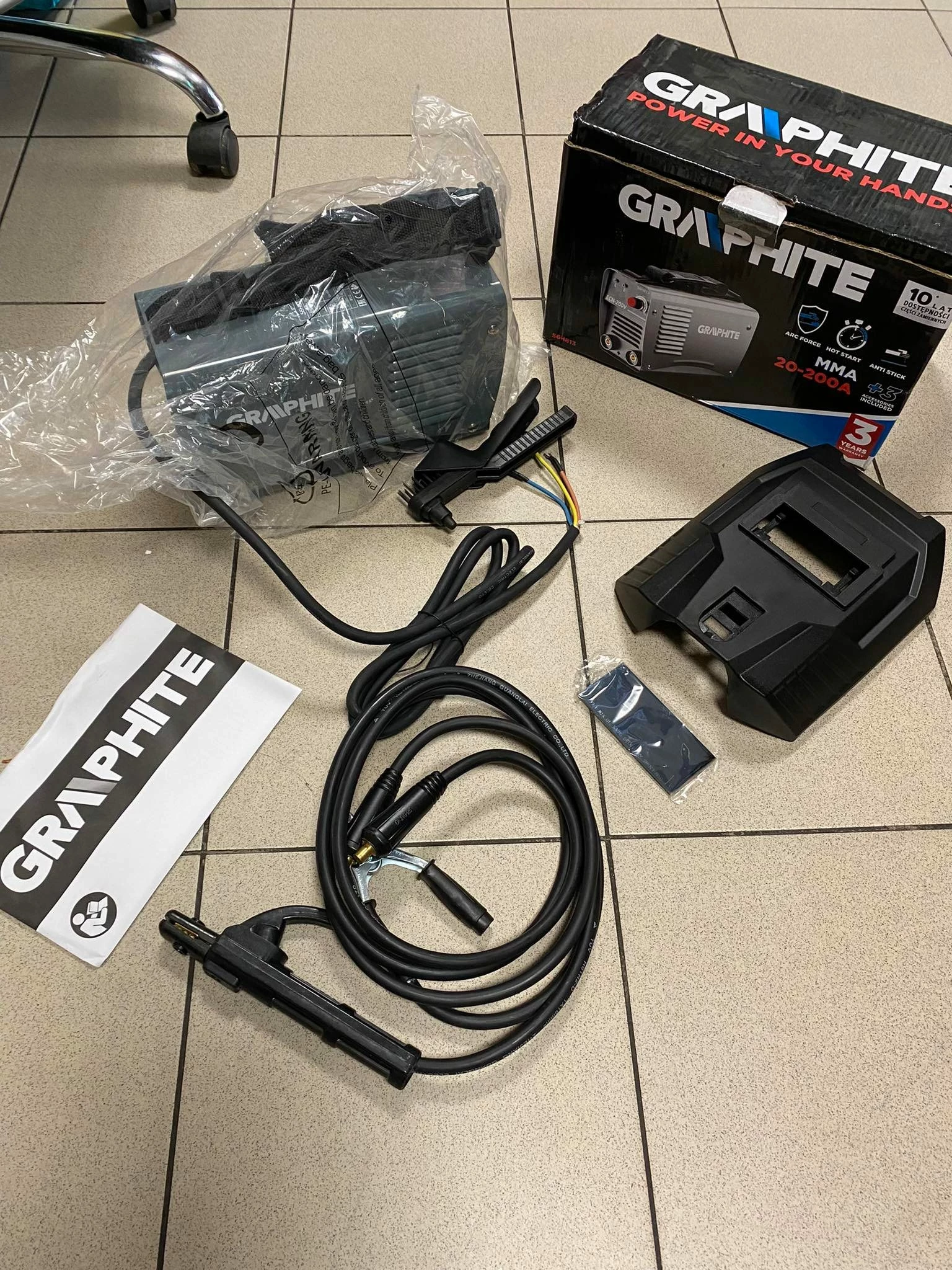 spawarka-inwertorowa-graphite-igbt-200a-56h813-zdunska-49-lowicz