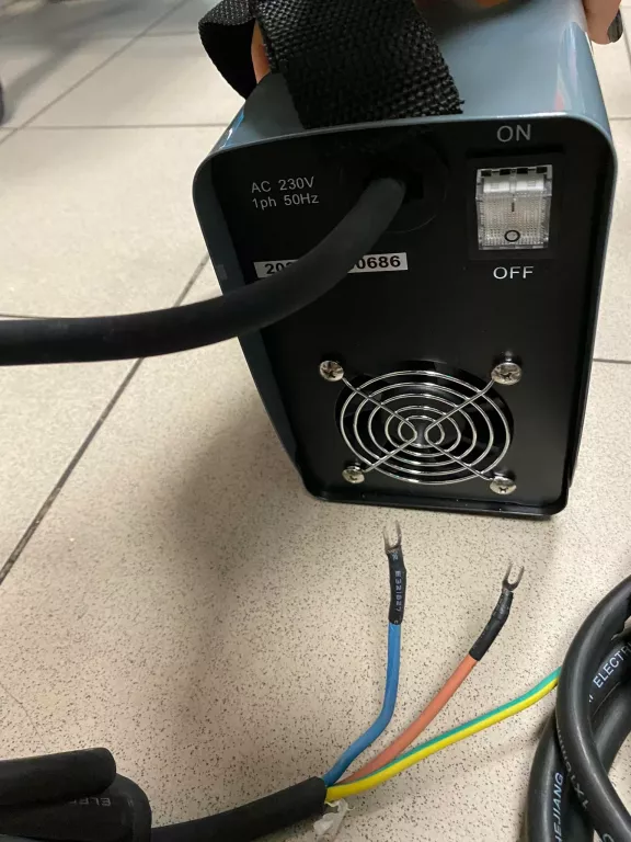 spawarka-inwertorowa-graphite-igbt-200a-56h813-zakres-spawania-10