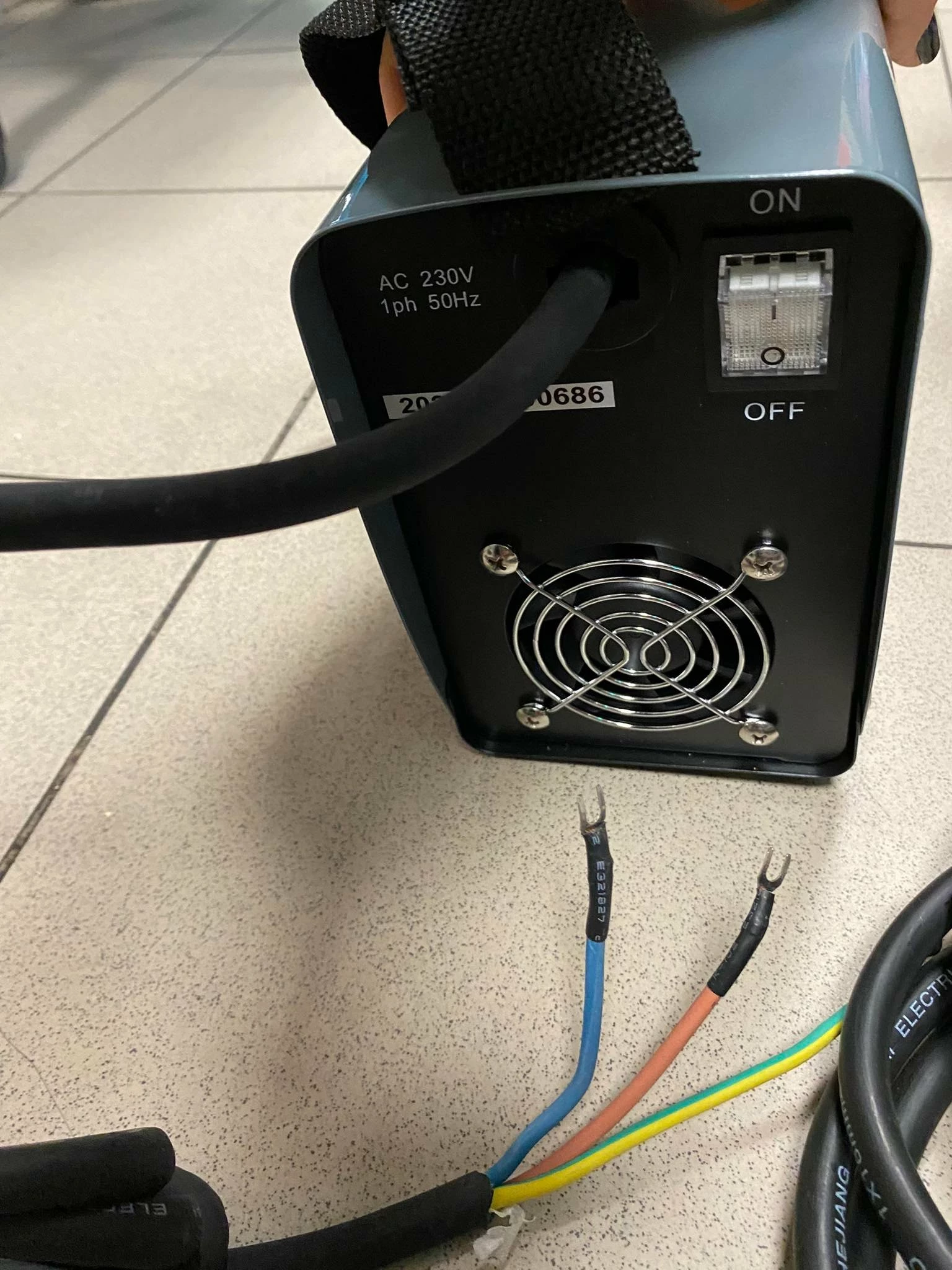 spawarka-inwertorowa-graphite-igbt-200a-56h813-zakres-spawania-10