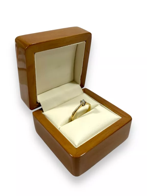 pierscionek-z-brylantem-211g585r12-marka-226434-1704211