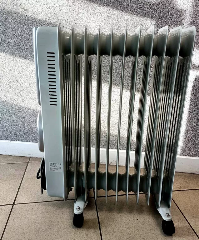 grzejnik-olejowy-hb-ofr2901t-product-id-74b4b4c1-5226-4911-be85-7afd9f20b4b0