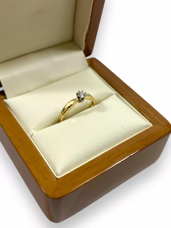 delikatny-pierscionek-z-brylantem-150g585r9-rozmiarsrednica-wew-mm-372-9