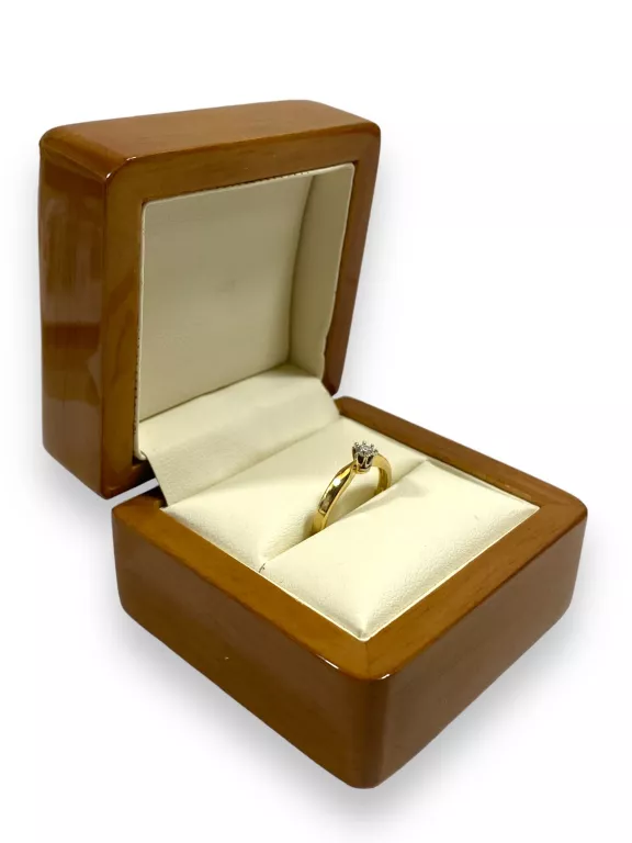 delikatny-pierscionek-z-brylantem-150g585r9-material-15835-2