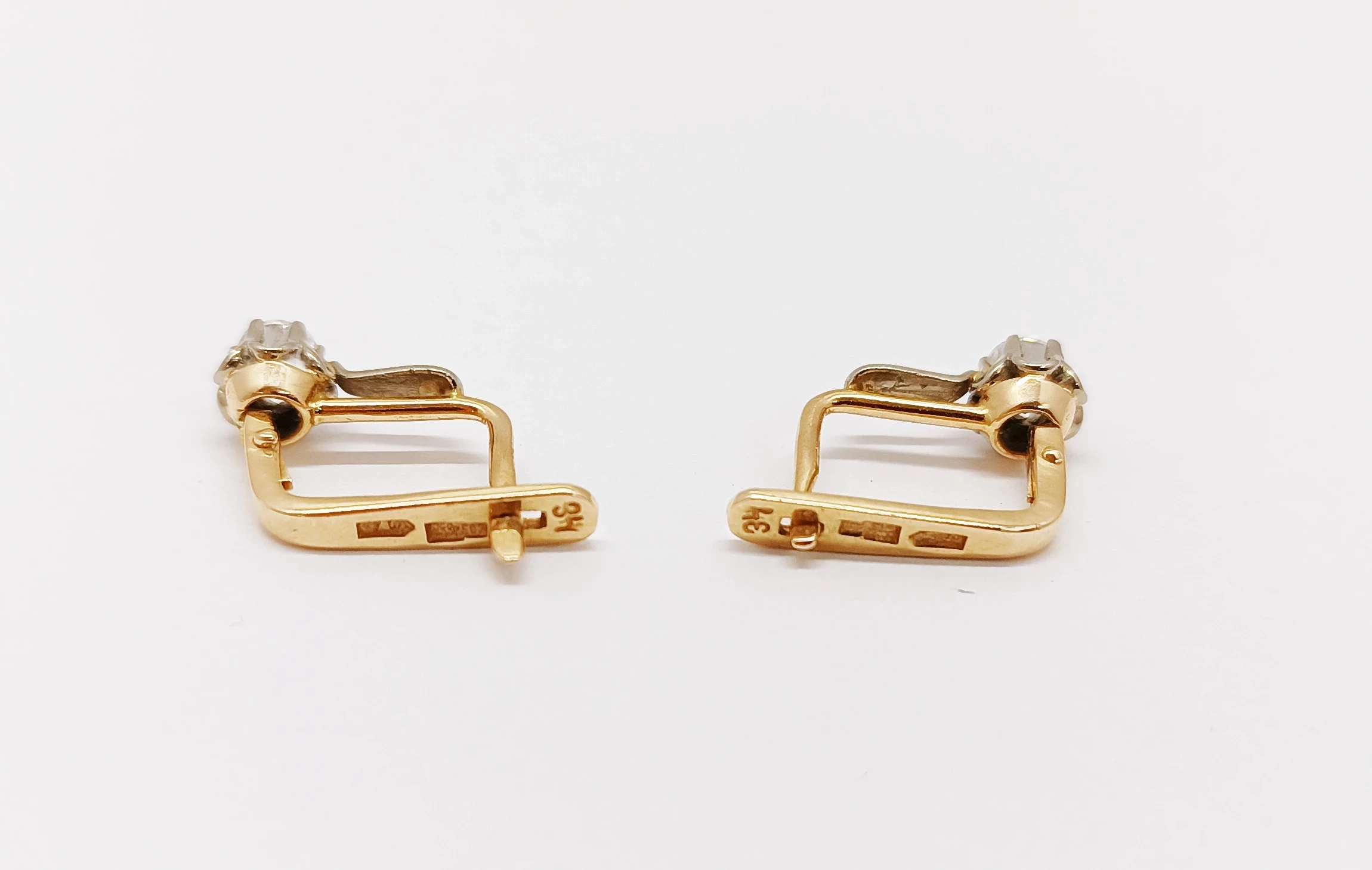 zlote-kolczyki-material-zloto